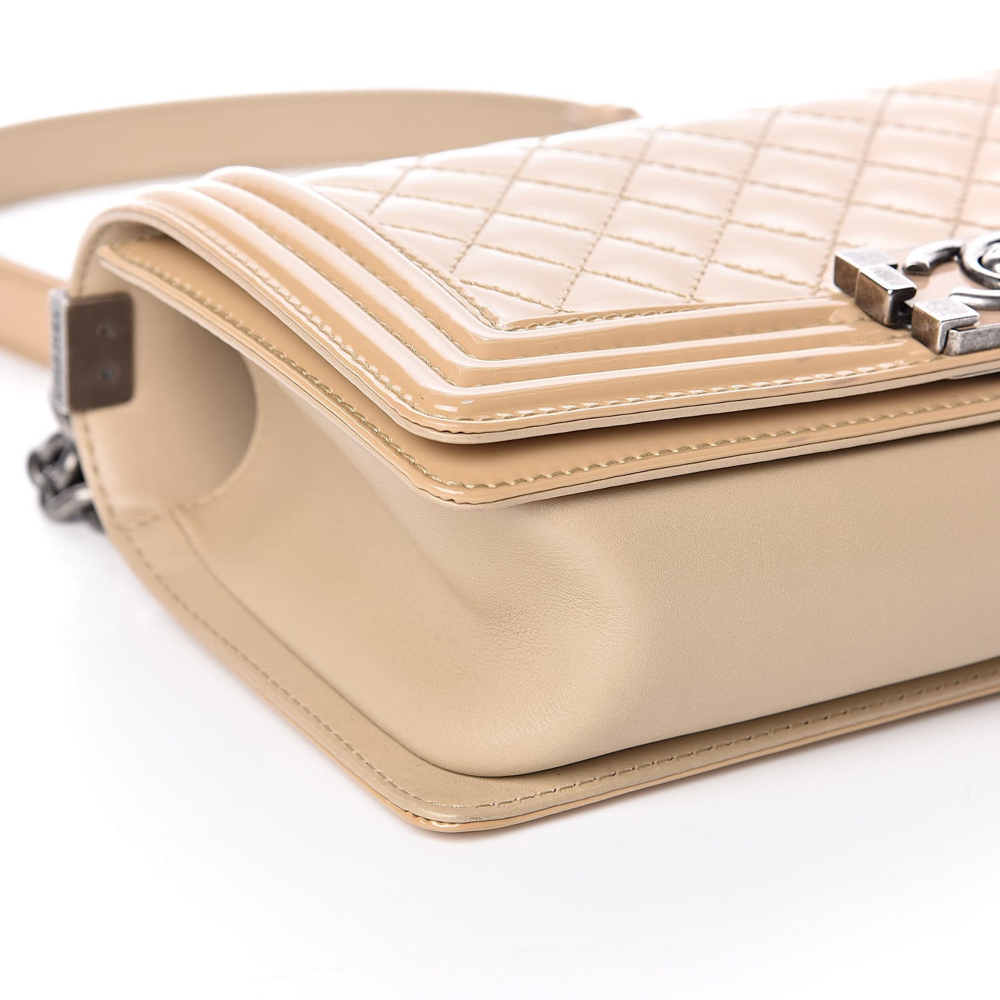 Patent Calfskin Enamel Quilted Medium Boy Flap Beige