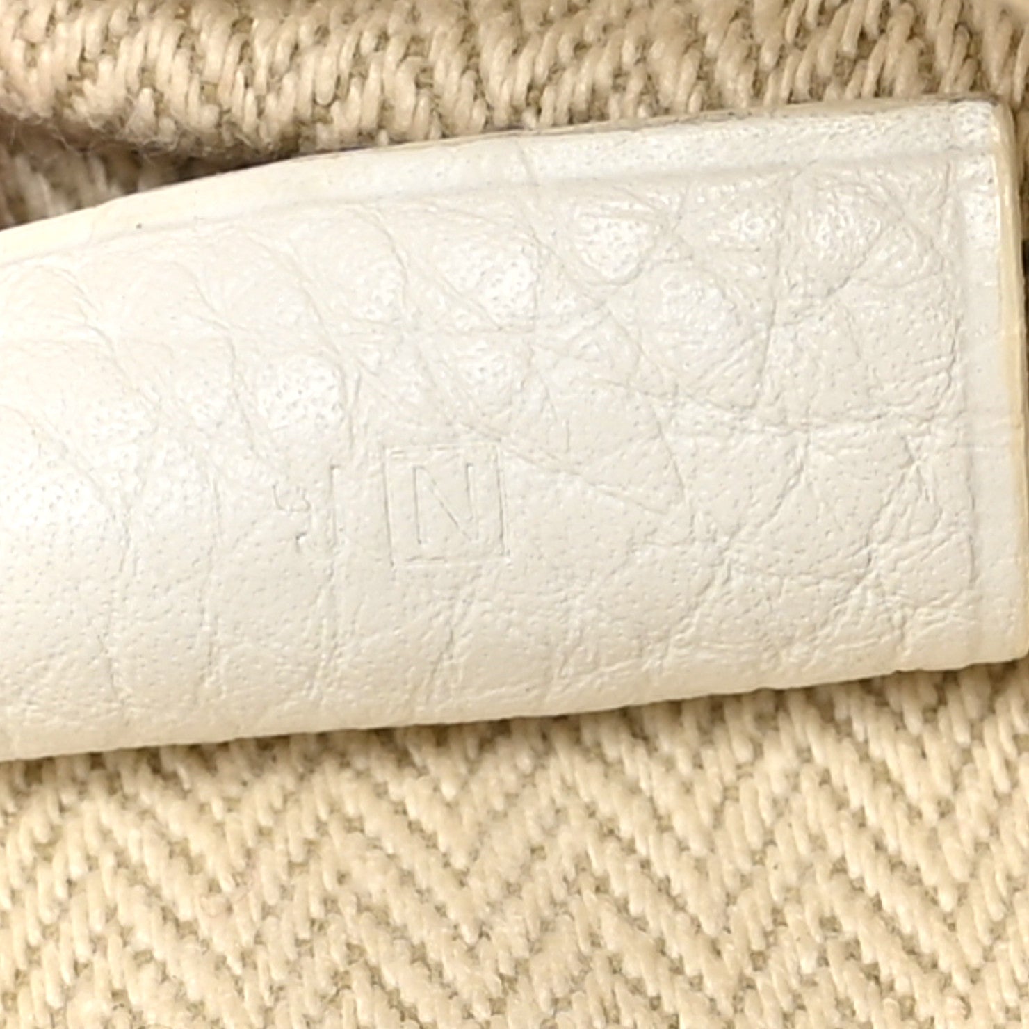 Hermes Taurillon Clemence Victoria II 35 White 7 of 13