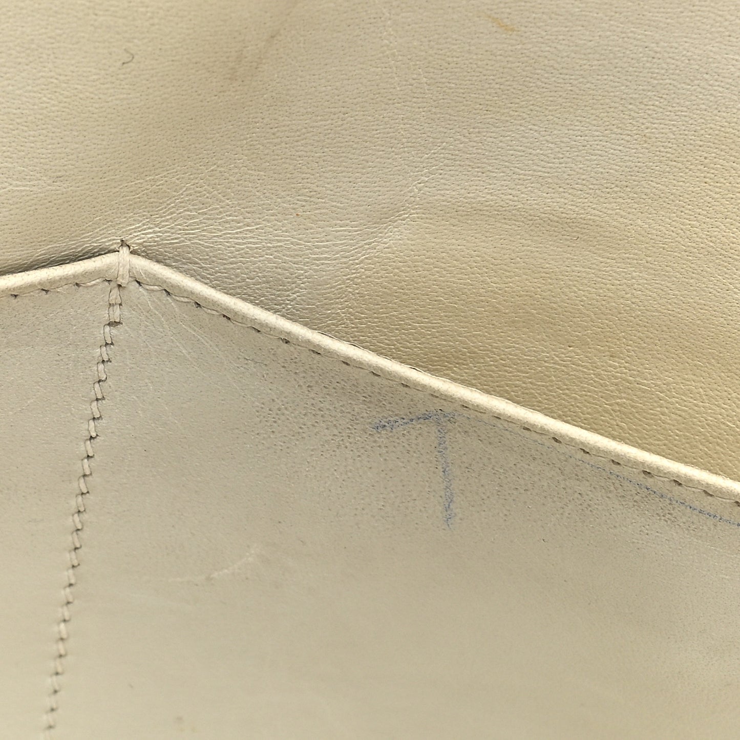 Evercolor Kelly Retourne 32 White