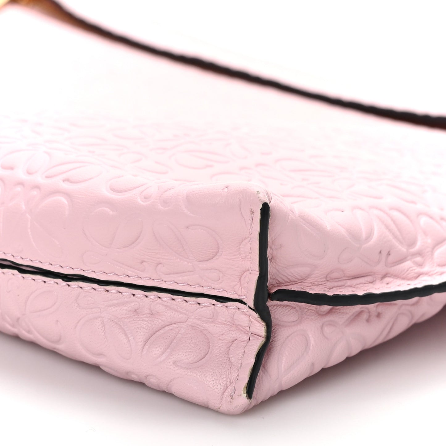 Calfskin Embossed Repeat T Pouch Soft pink