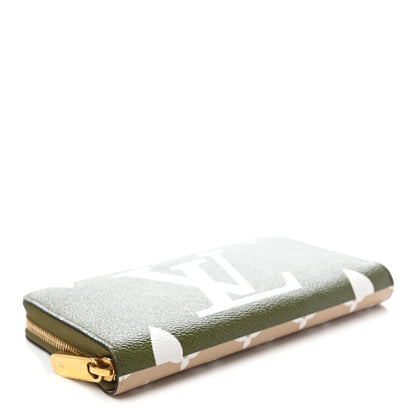 Louis Vuitton Monogram Giant Zippy Wallet Kaki White 3 of 7