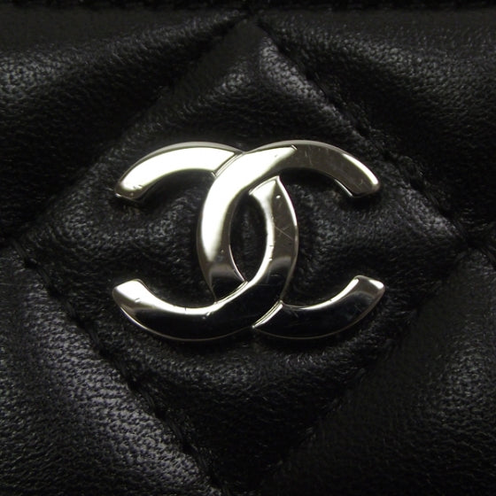 Lambskin Quilted Wallet On Chain Black