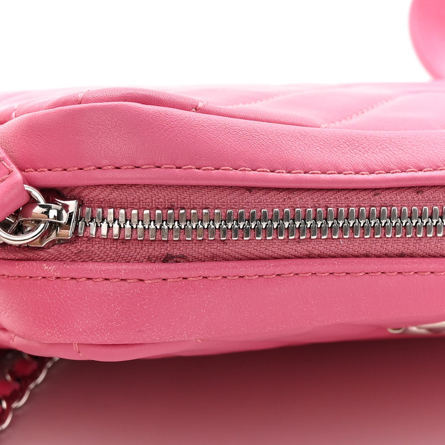 Lambskin Chevron Quilted Small Promenade Camera Case Pink