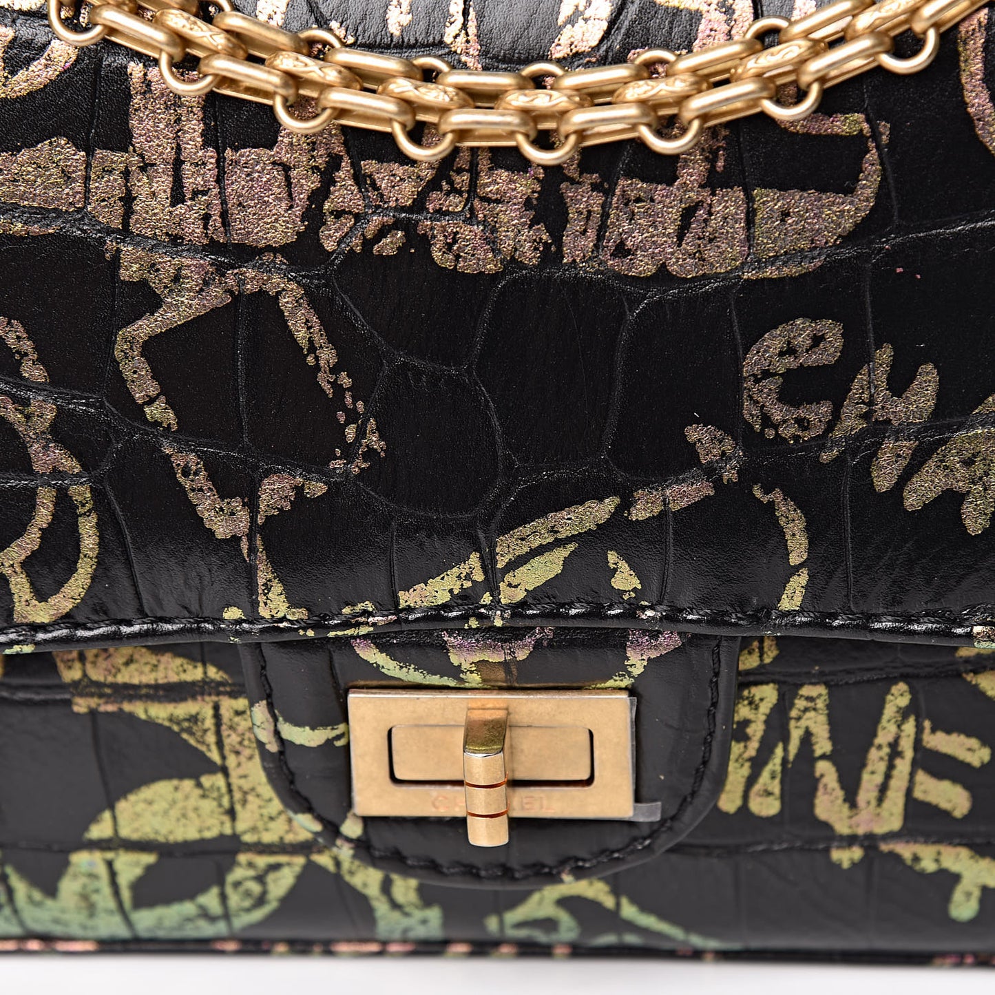 Calfskin Crocodile Embossed Graffiti 2.55 Cocodile Reissue 225 Flap Black Pink