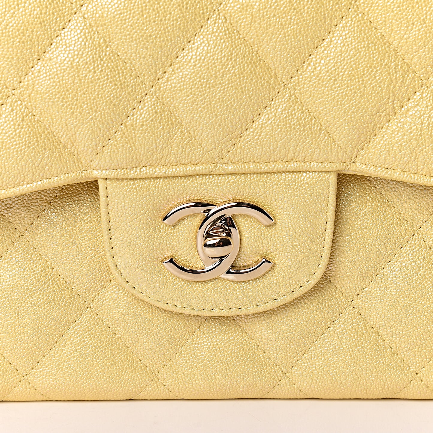 Iridescent Caviar Quilted Jumbo Double Flap Jaune Yellow