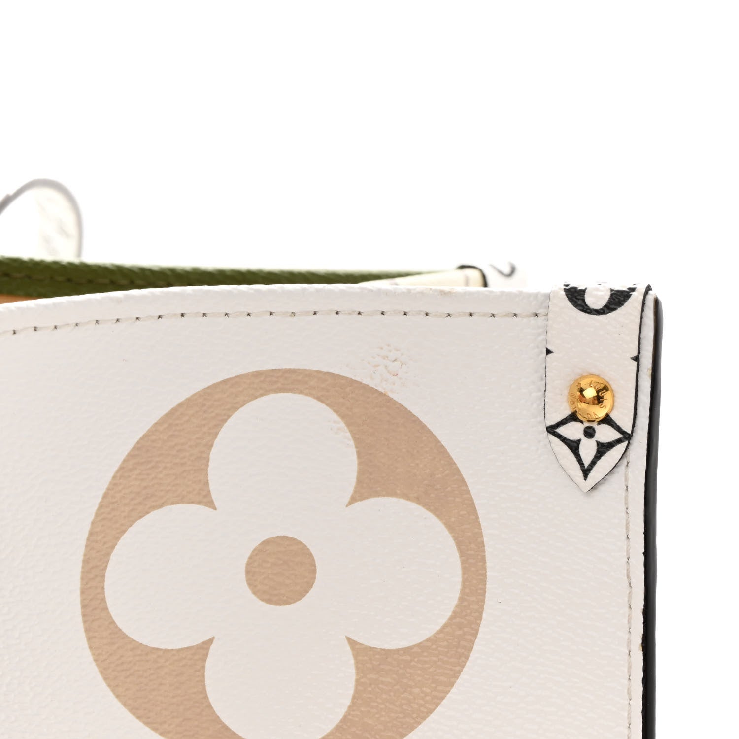 Louis Vuitton Monogram Giant Onthego GM Kaki Beige 12 of 14