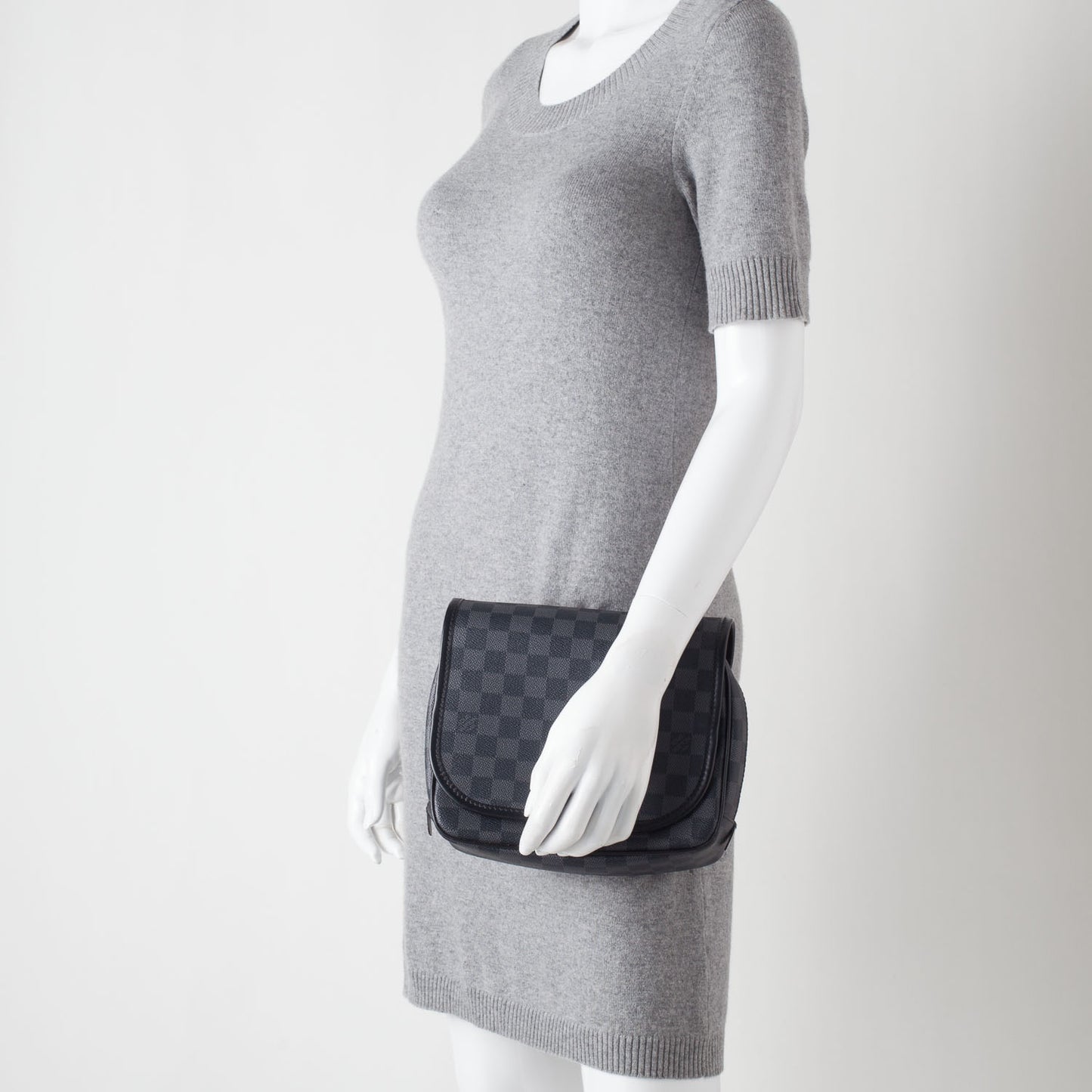 Graphite Hanging Toiletry Kit