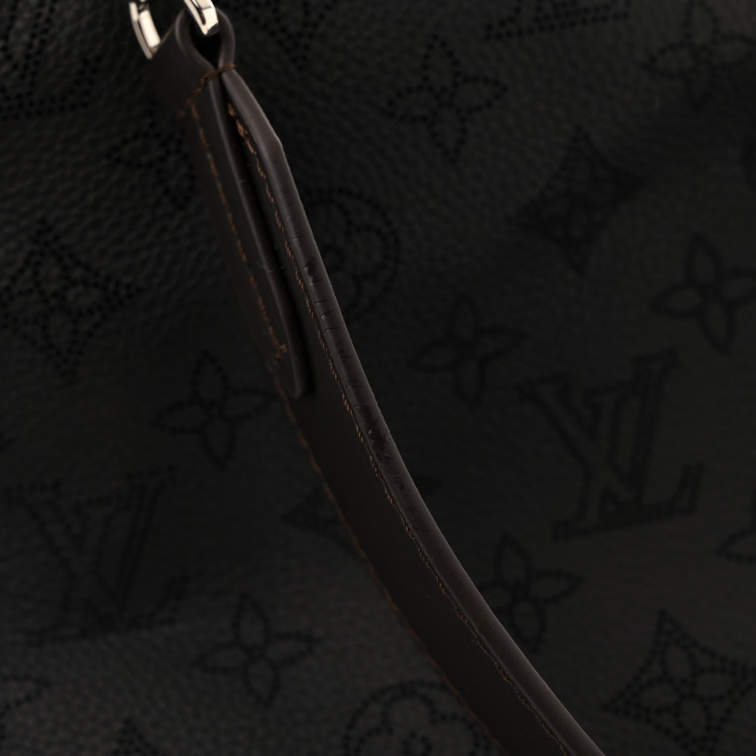 Louis Vuitton Mahina Beaubourg Hobo MM Black 11 of 12