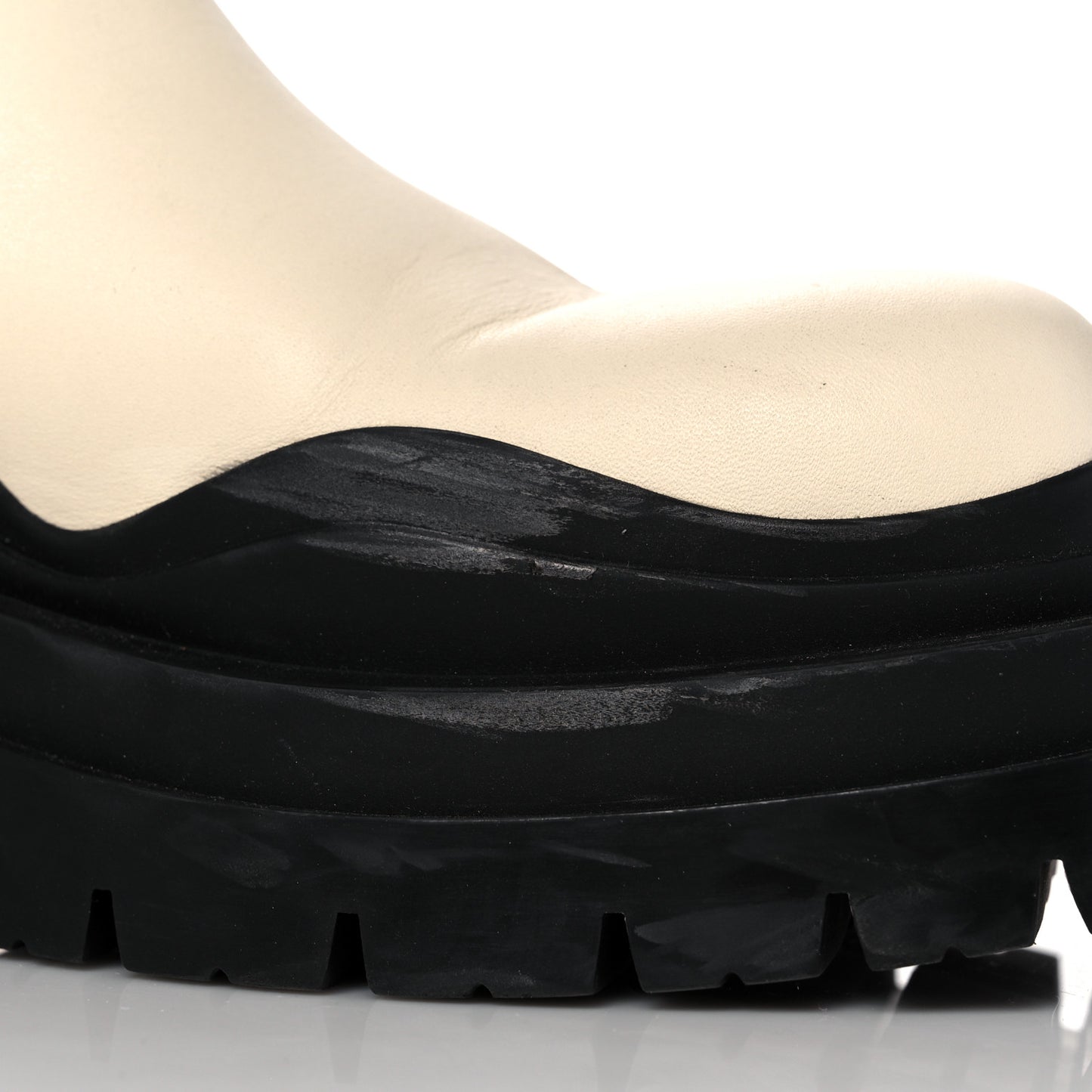 Calfskin The Tire Chelsea Boots 38.5 Sea Salt Black