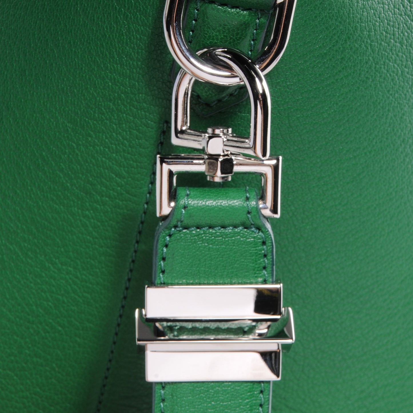 Grained Goatskin Medium Antigona Emerald