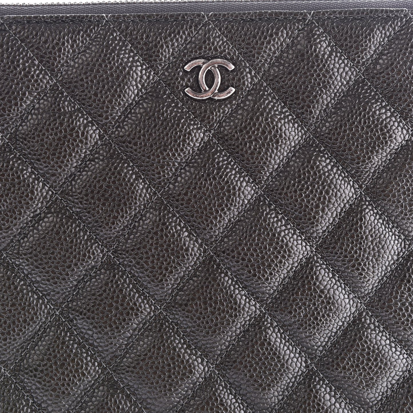 Caviar Quilted Medium Cosmetic Case Charcoal