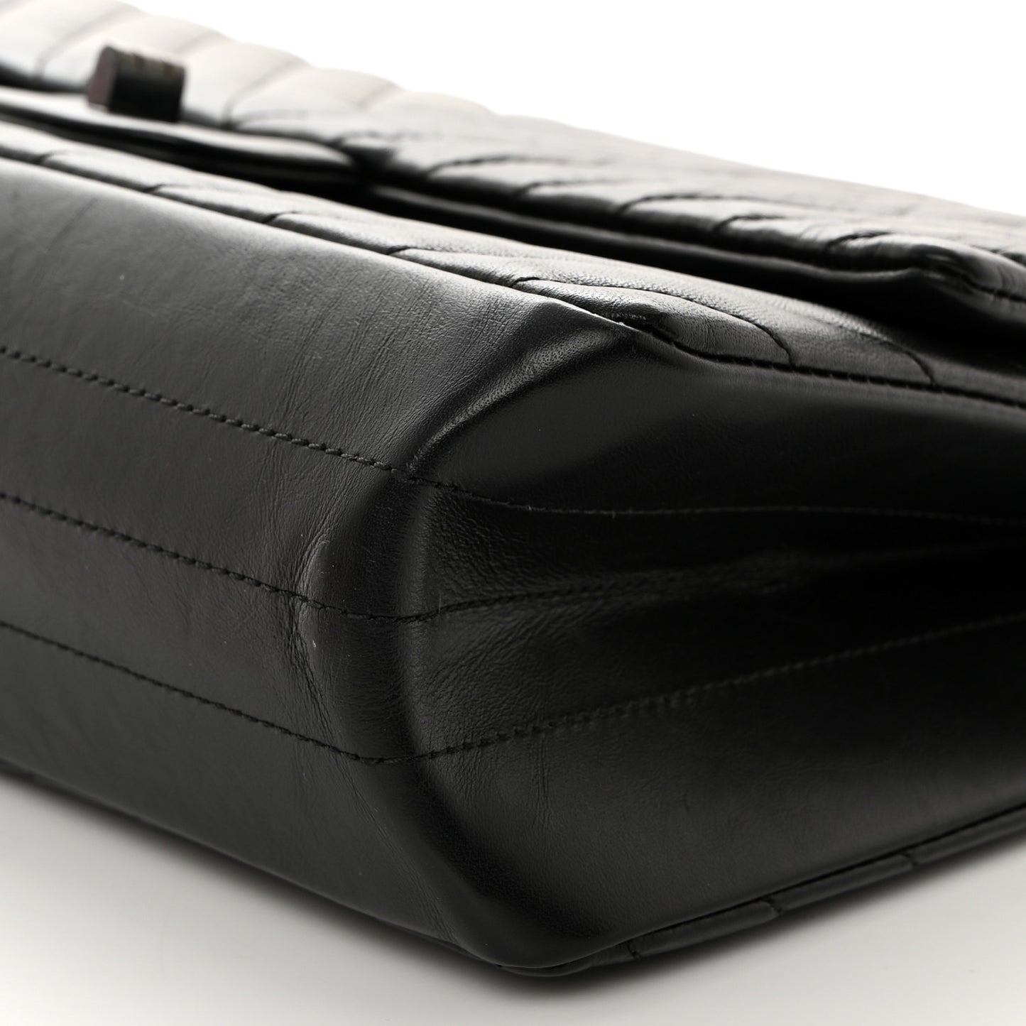 Aged Calfskin Chevron Quilted 2.55 Reissue 226 So Black