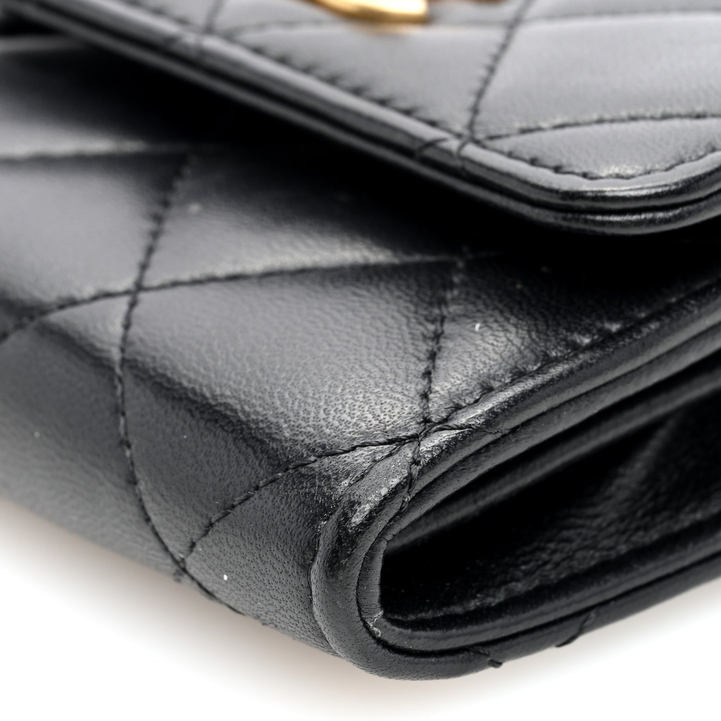 Lambskin Quilted Pearl Crush Clutch With Chain Black
