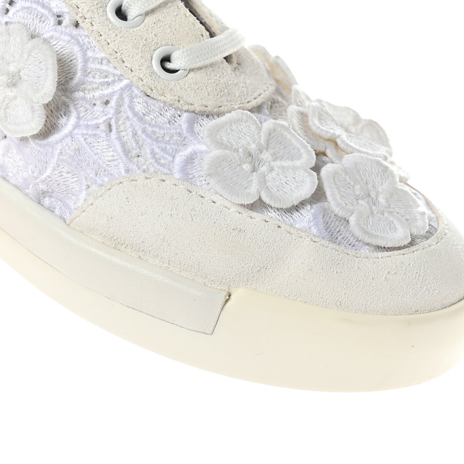 Chanel Suede Embroidered Flower Sneakers 38 White 14 of 17