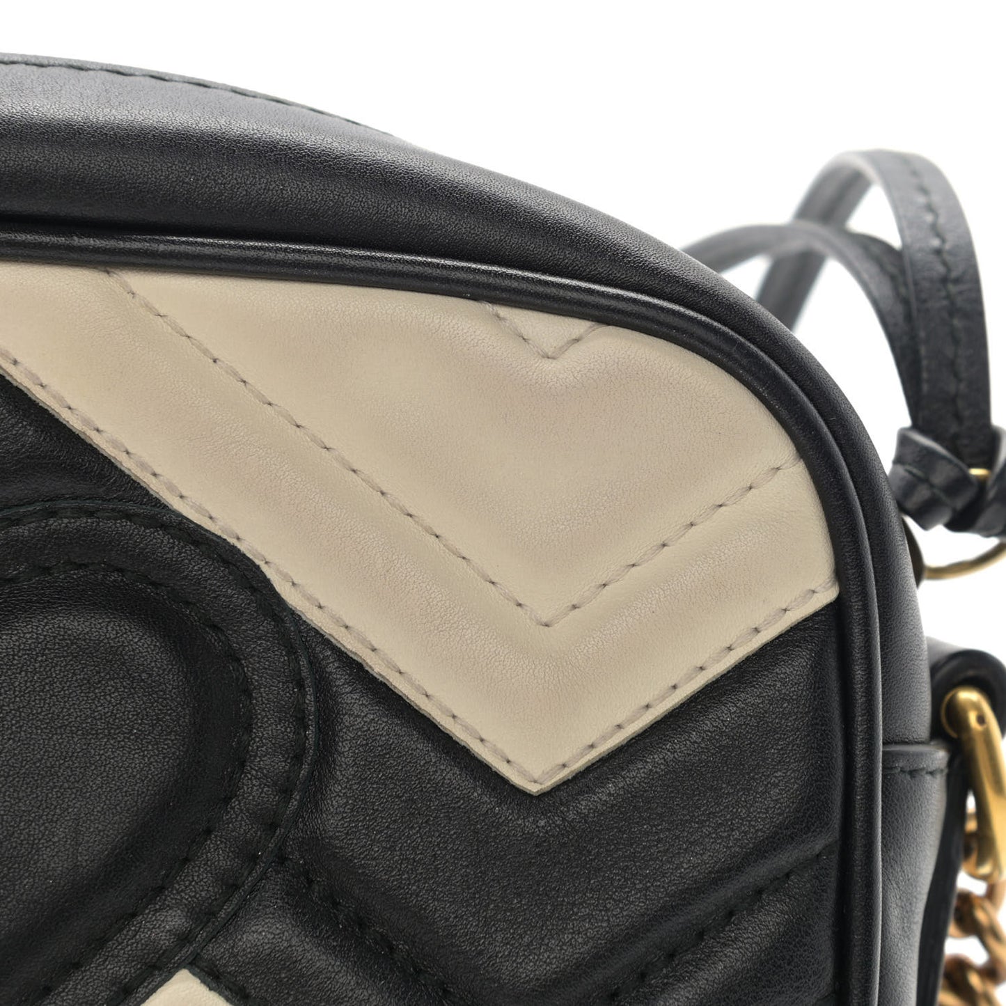 Calfskin Matelasse Mini GG Marmont Chain Shoulder Bag Black White
