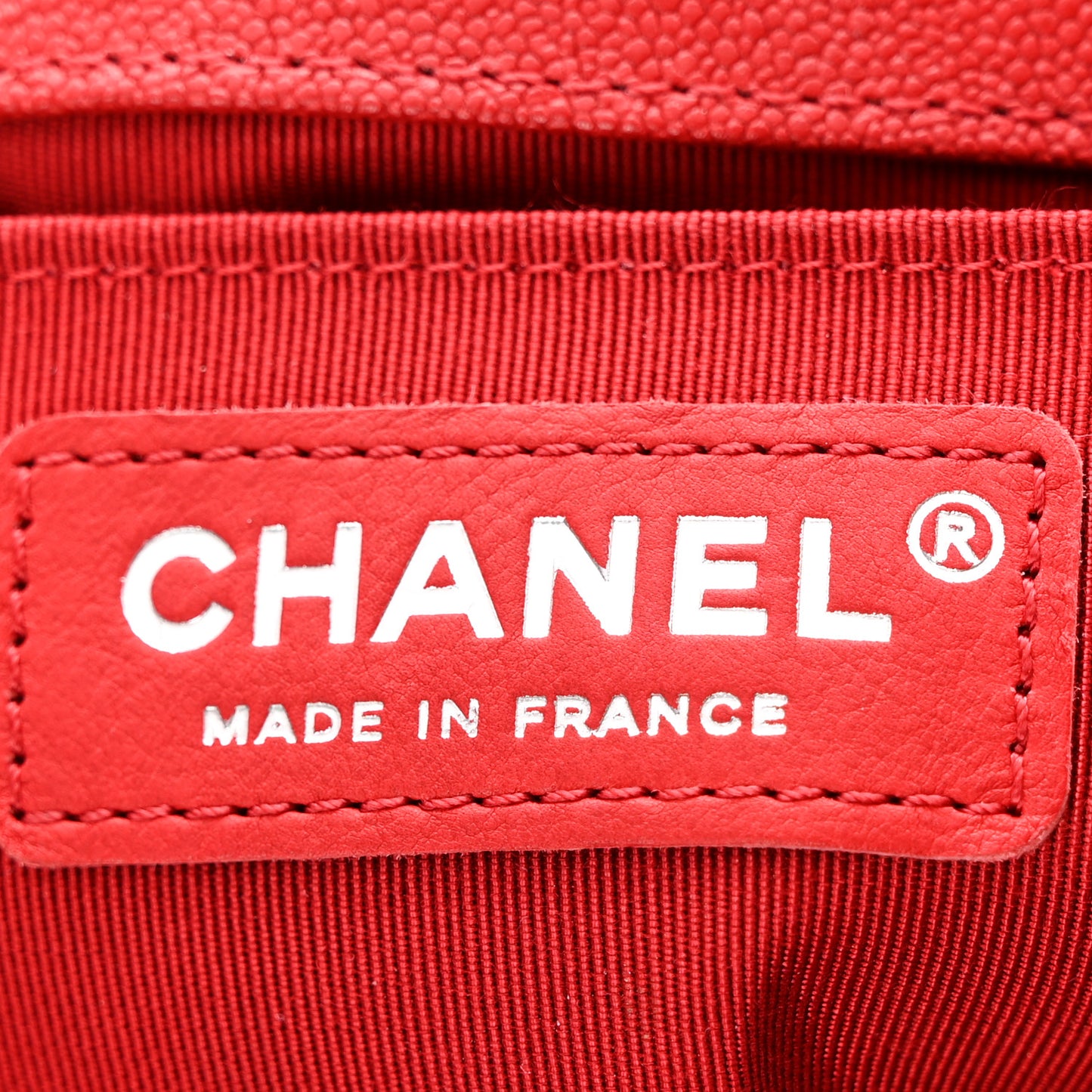 Caviar Quilted Medium Boy Flap Red