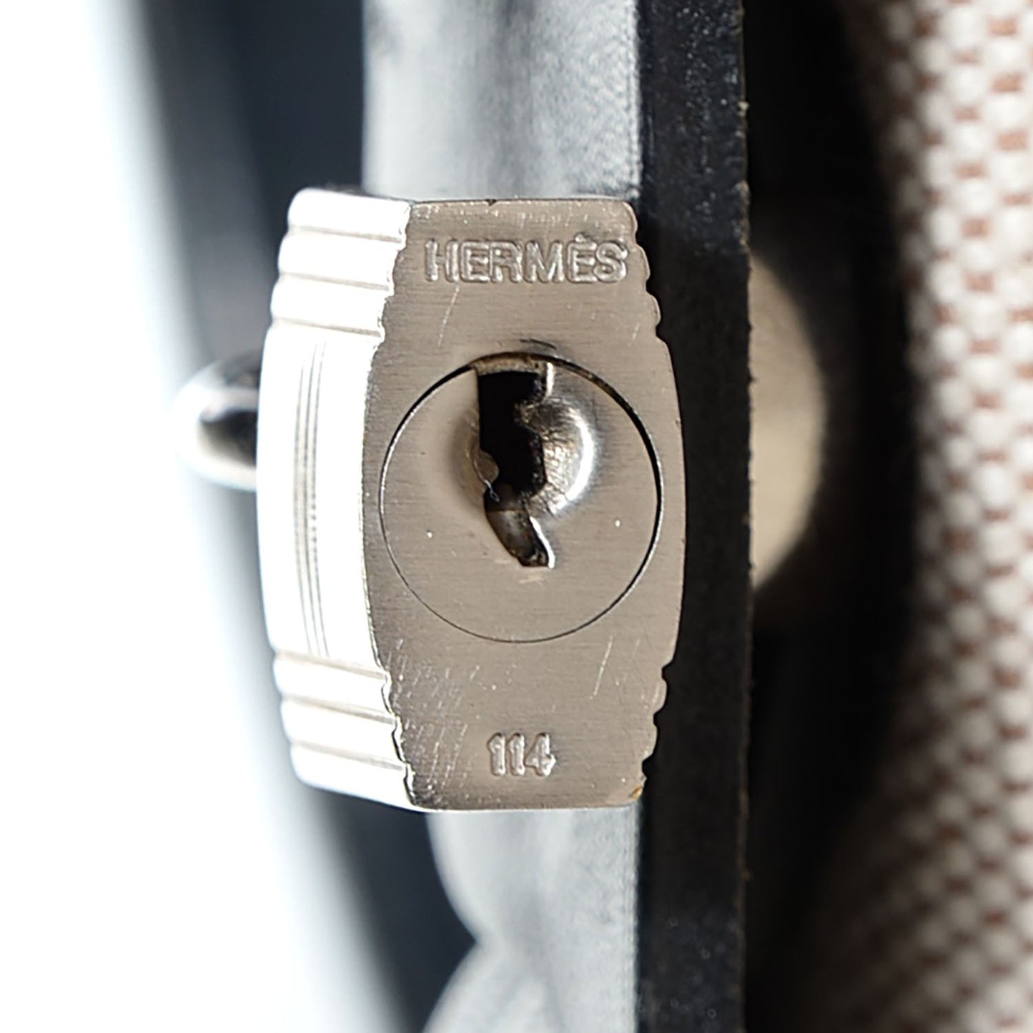 Vache Calfskin Toile Herbag 30 PM Noir Natural