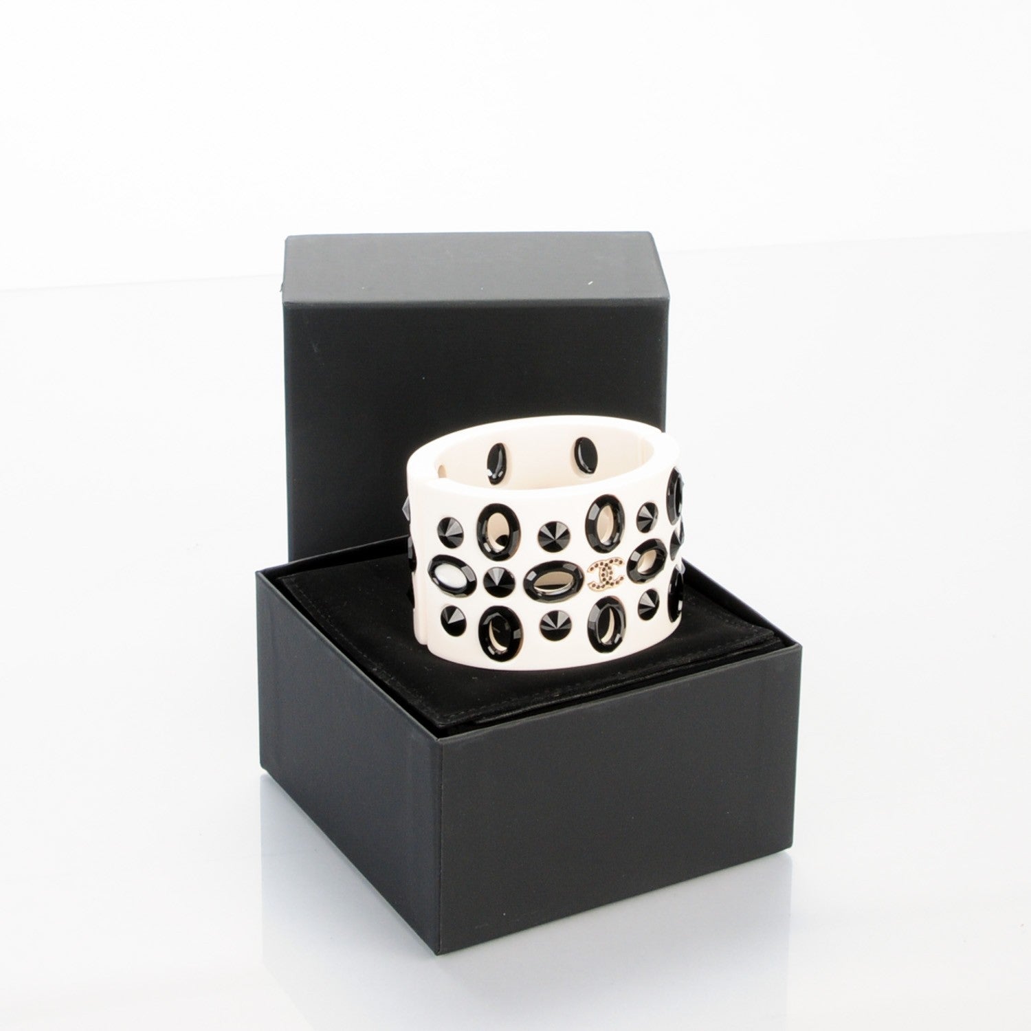 Chanel Resin Crystal CC Cuff Black Off White 4 of 5