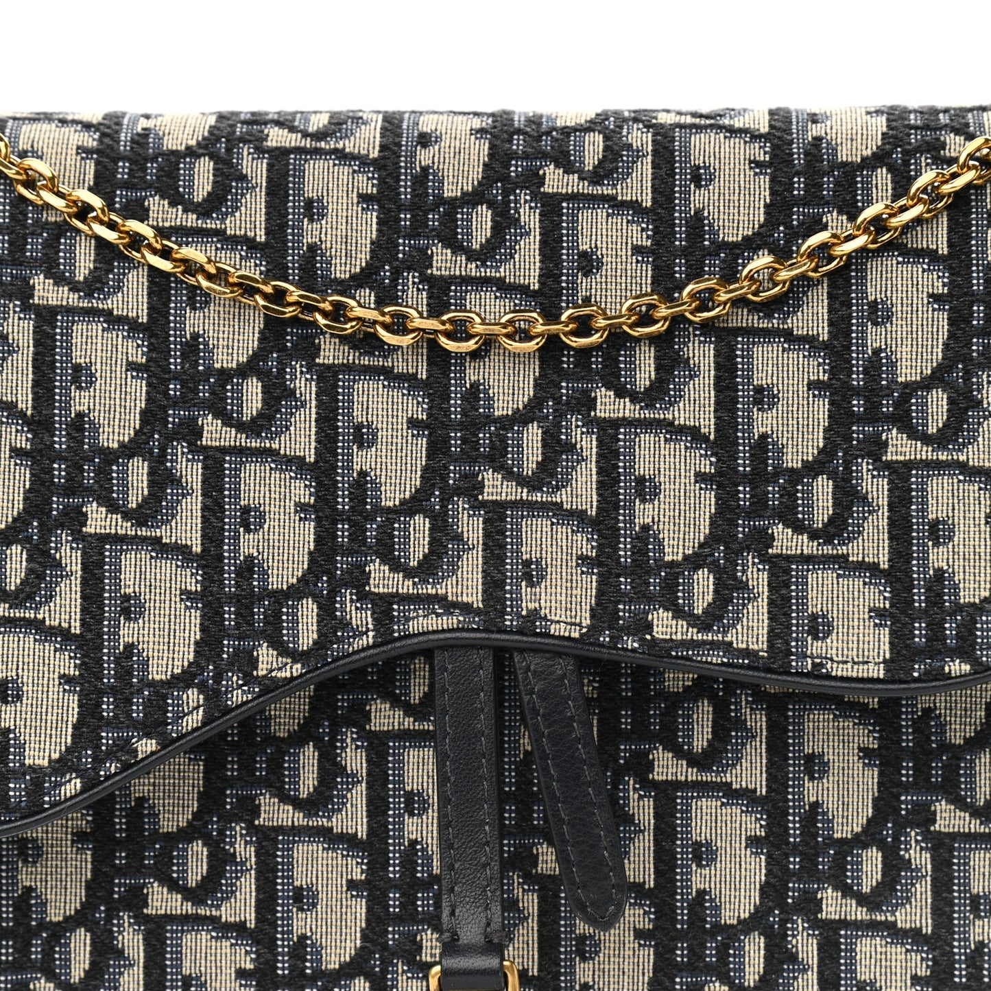 Oblique Saddle Chain Pouch Blue