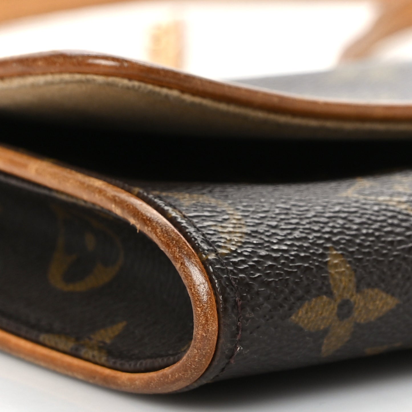 Monogram Pochette Twin GM