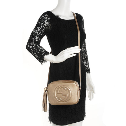 Gucci Metallic Pebbled Calfskin Small Soho Disco Bag Golden Beige 2 of 9