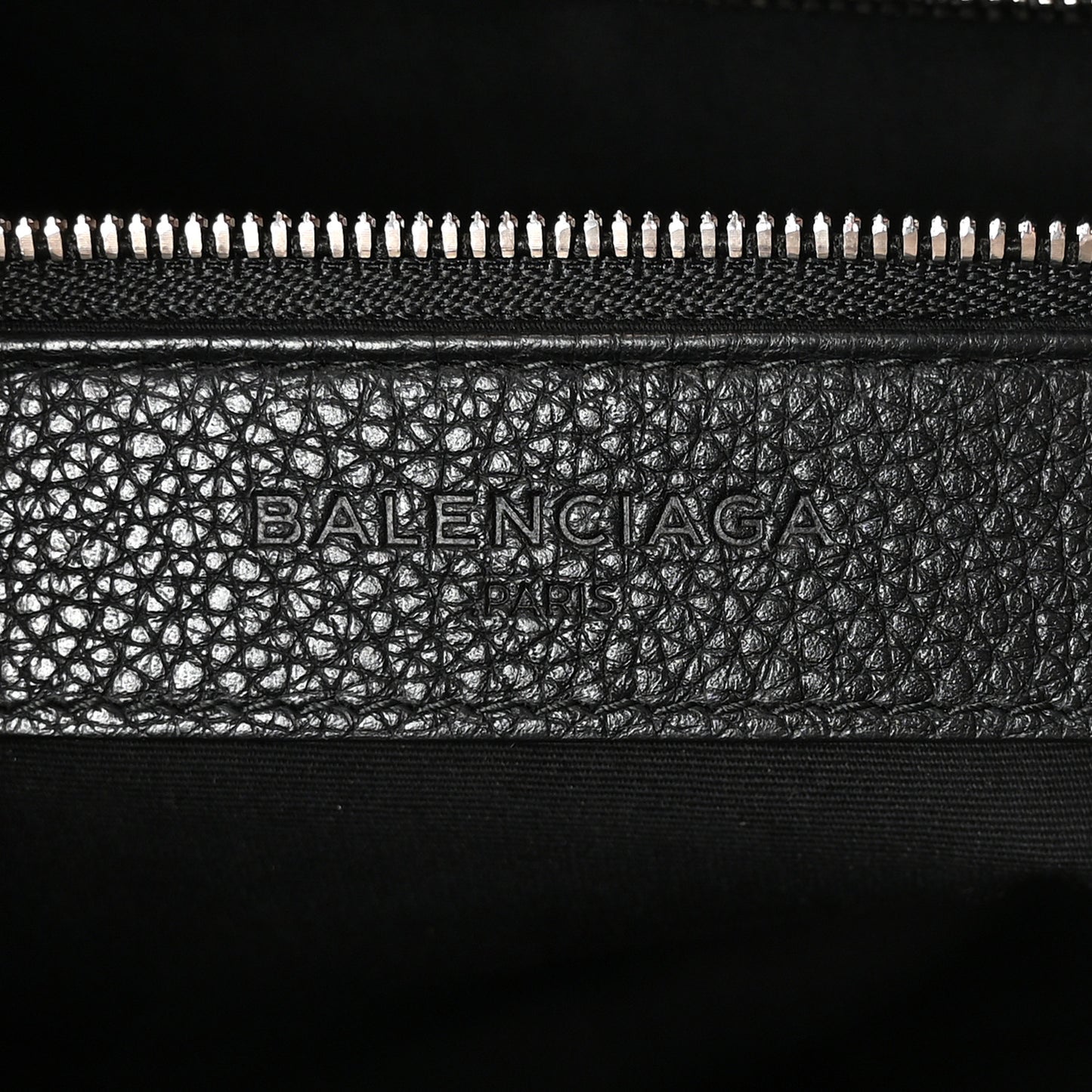 Calfskin Le Dix Soft Cabas M Shoulder Bag Black