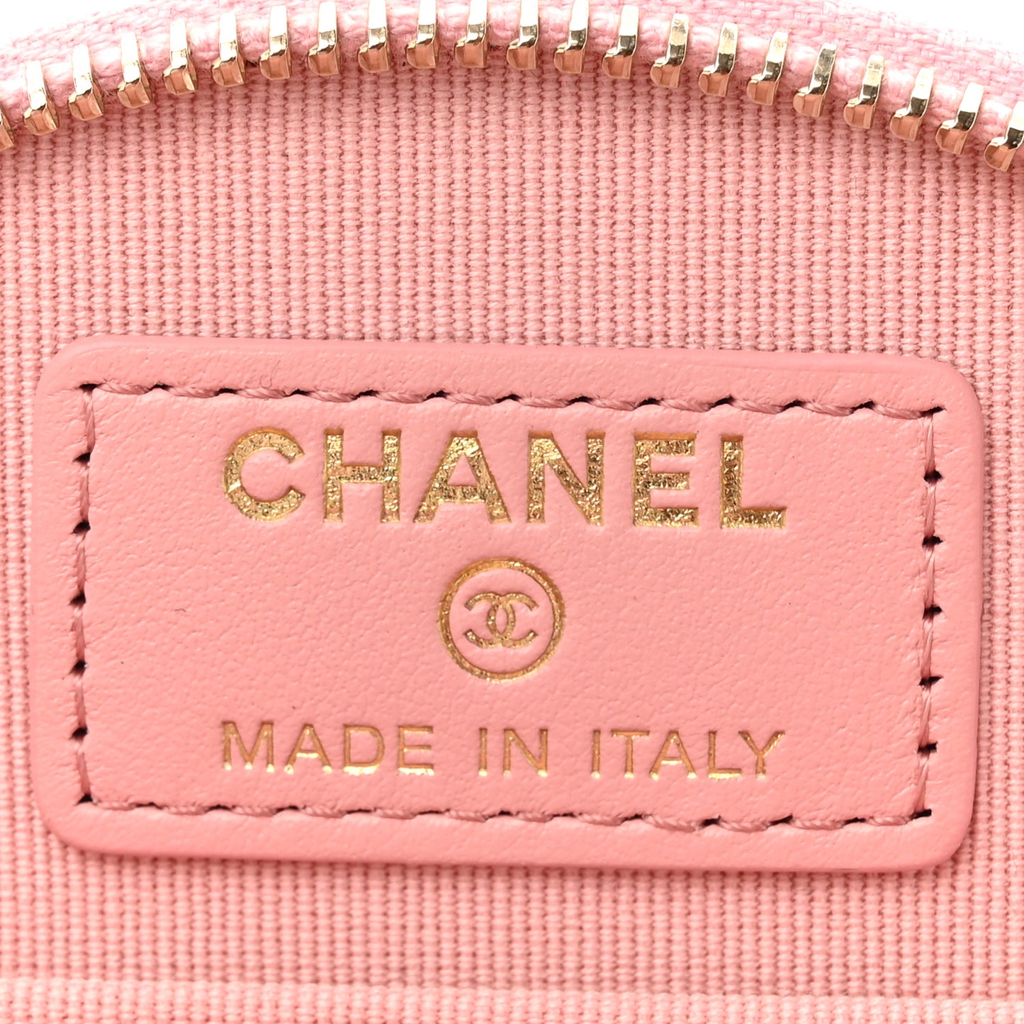 Caviar Quilted Round Handle With Care Vanity With Chain Pink
