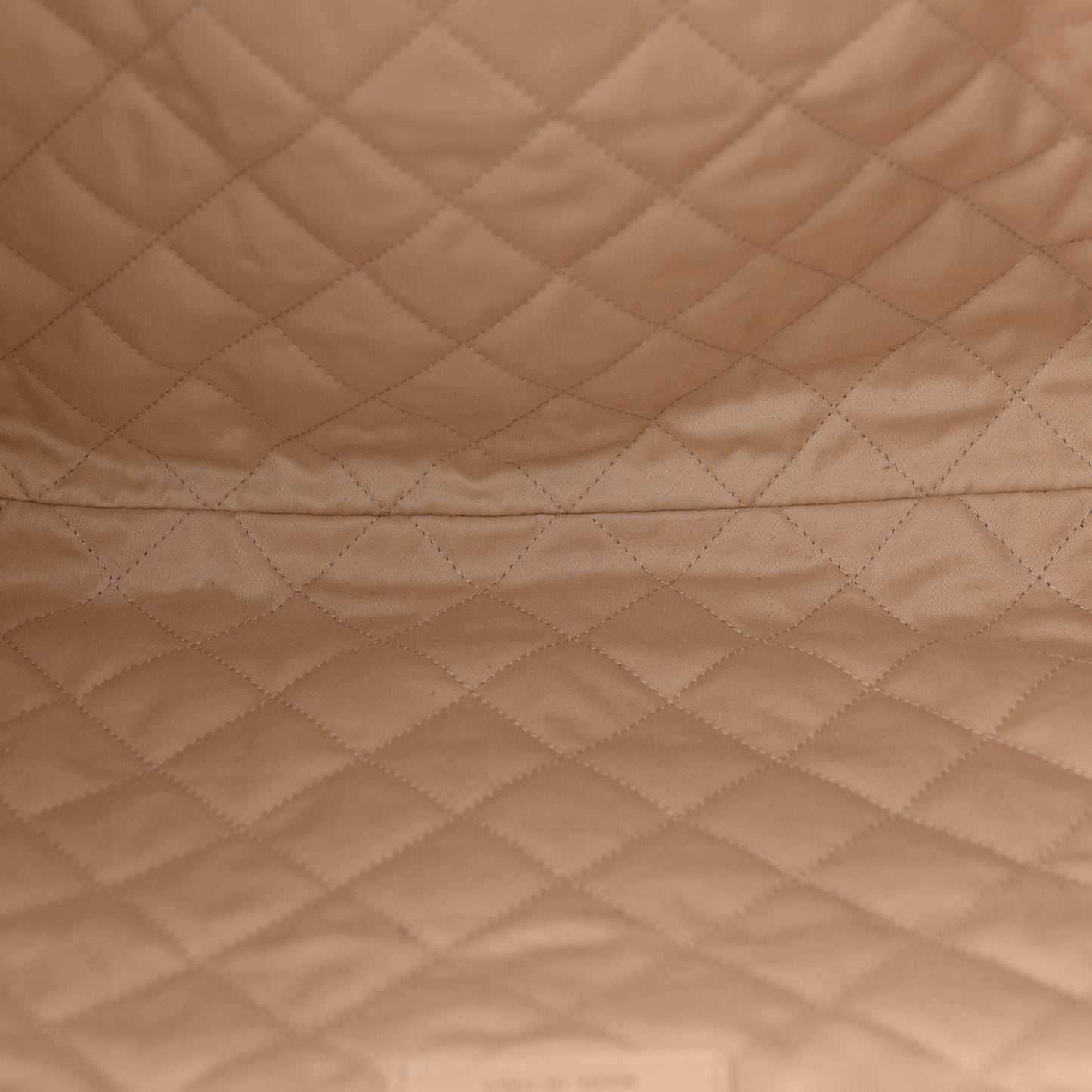 Shiny Calfskin Quilted Chanel 22 White