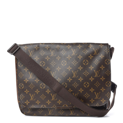 Louis Vuitton Monogram Beaubourg MM Messenger Bag 1 of 10