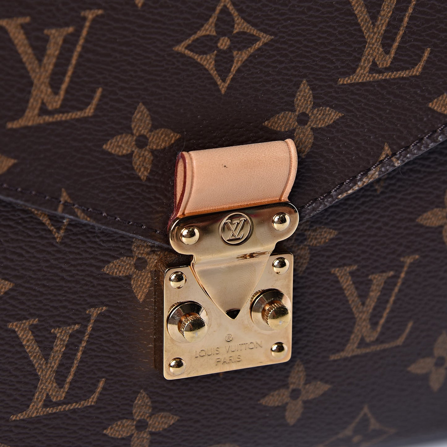 Monogram Metis