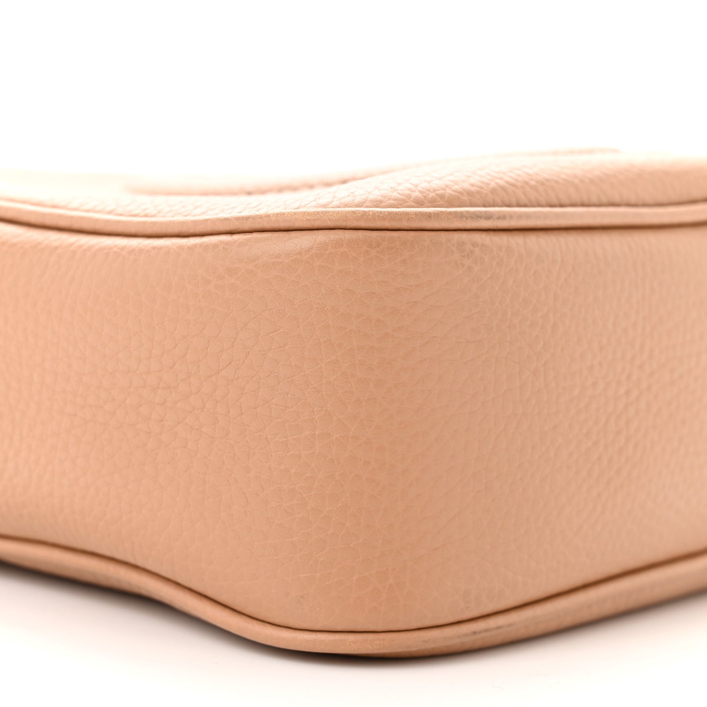 Pebbled Calfskin Small Soho Disco Bag Camelia