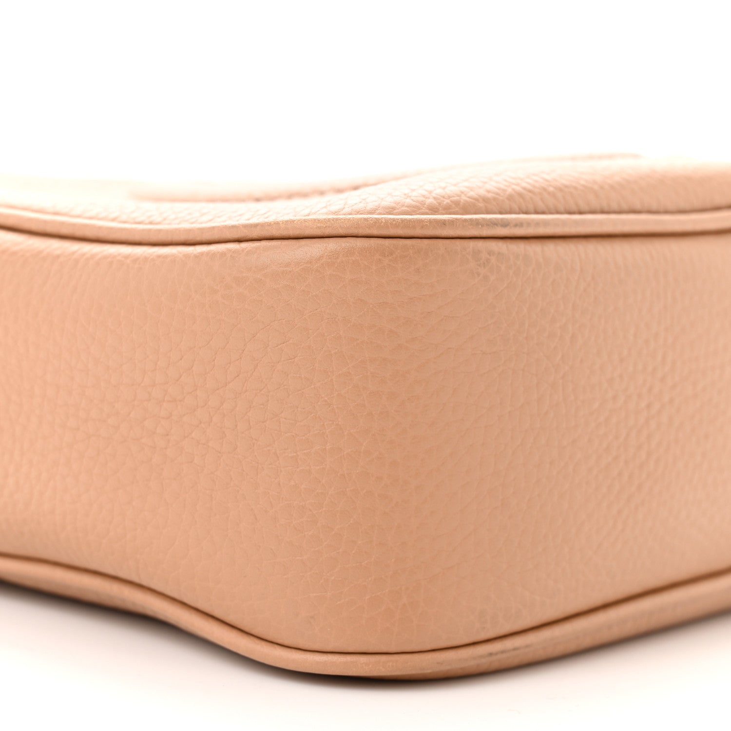 Gucci Pebbled Calfskin Small Soho Disco Bag Camelia 9 of 16
