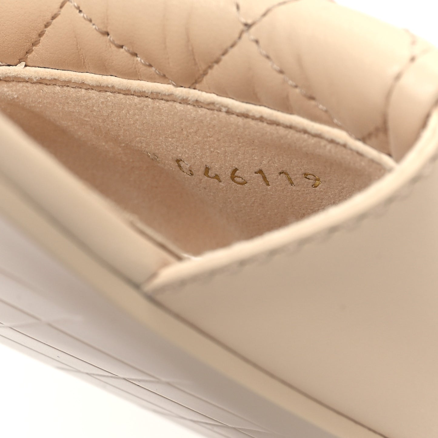 Lambskin Quilted Turnlock Flat Mules 37 Light Beige