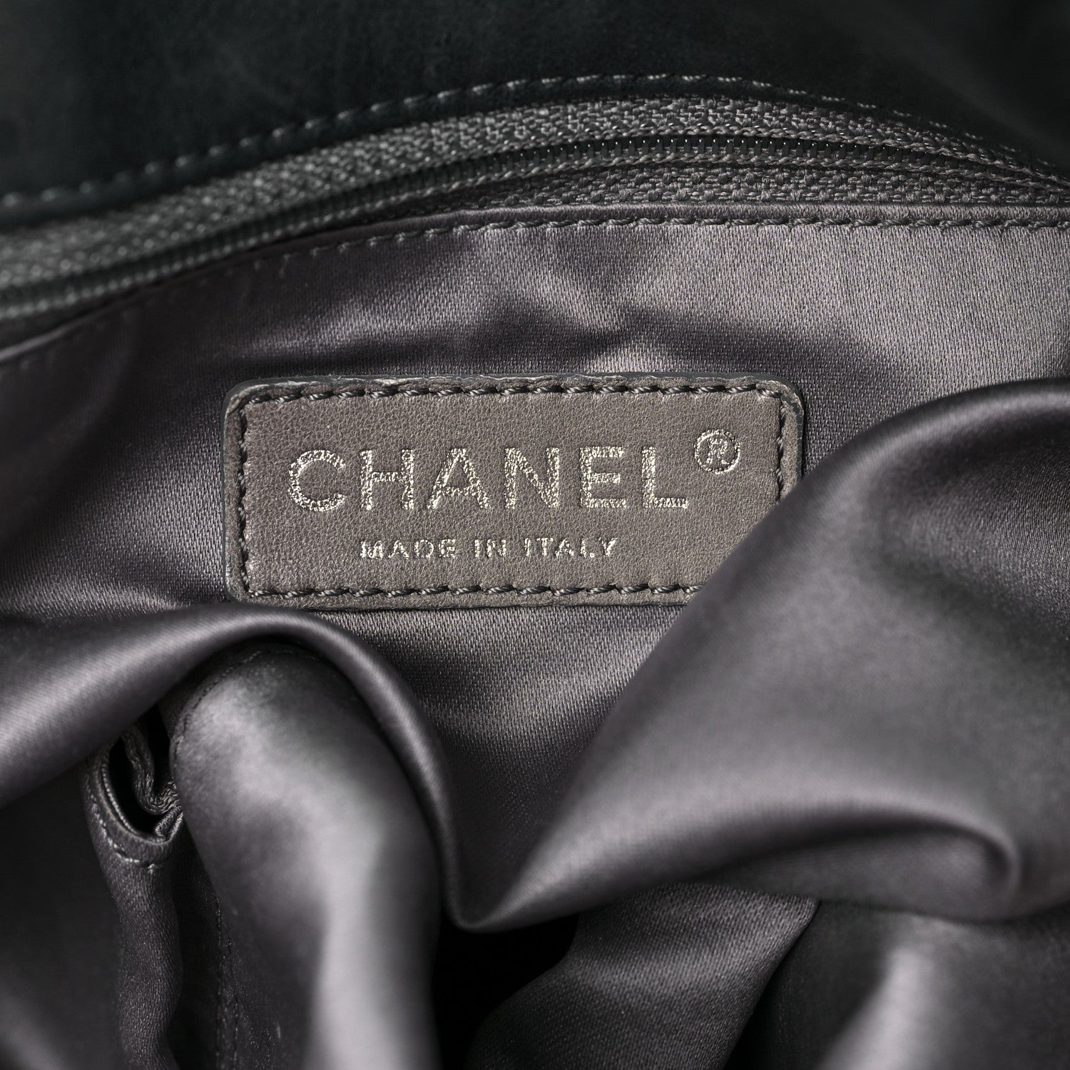 Chanel Iridescent Calfskin Bubble Quilt Hobo Black 6 of 9