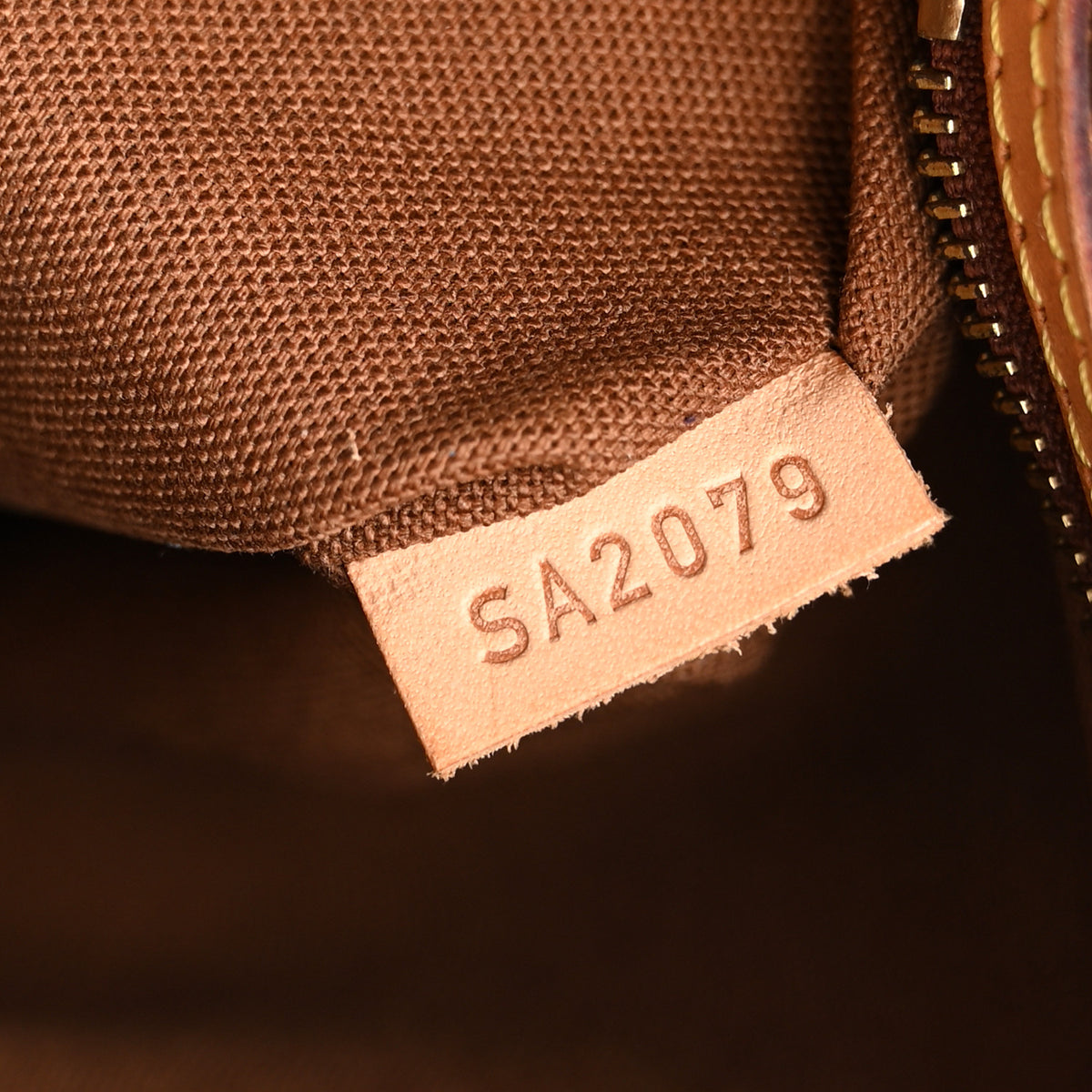 Louis Vuitton Monogram Batignolles Vertical 7 of 13