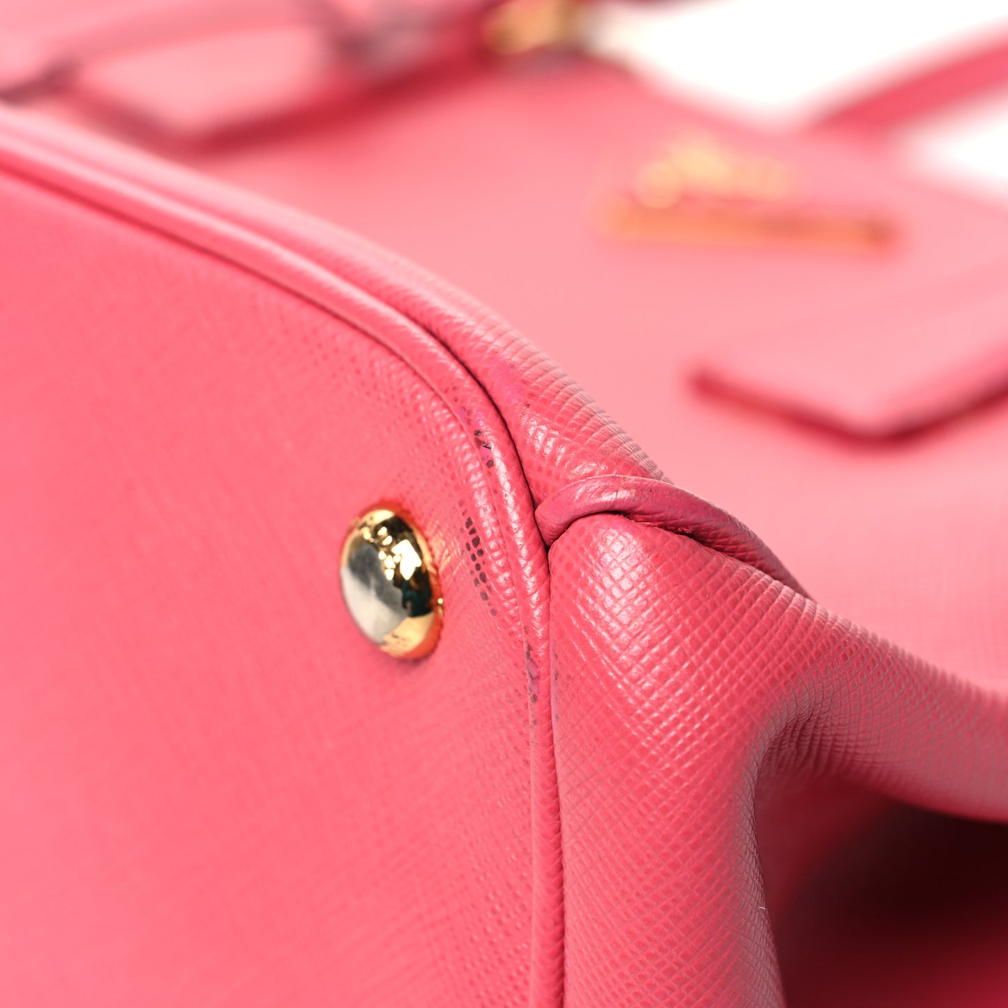 Saffiano Medium Galleria Double Zip Tote Fuxia