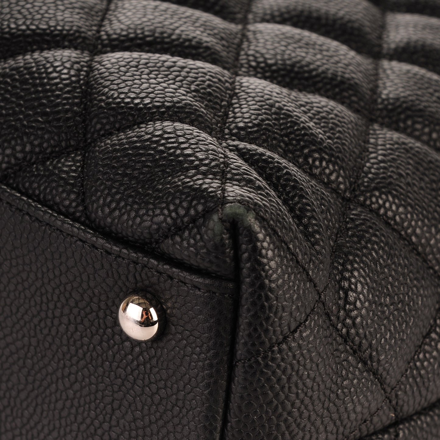 Caviar Quilted Easy Zip Tote Black