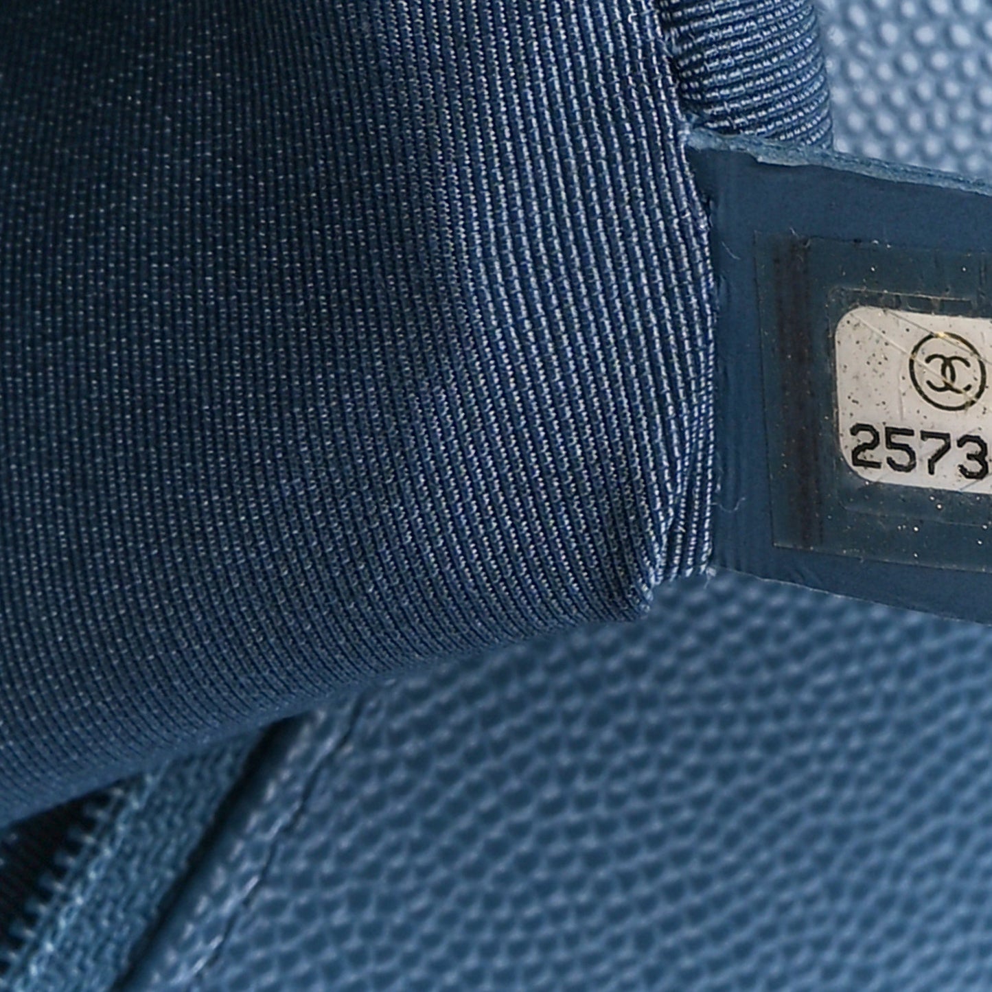 Caviar Chevron Quilted New Medium Boy Flap Blue