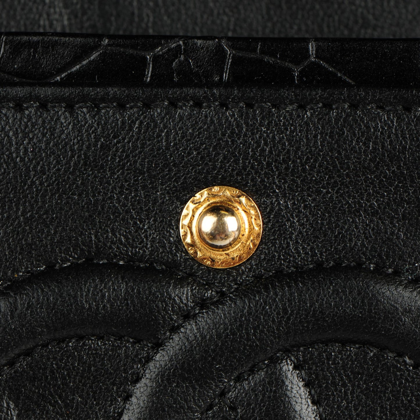 Alligator Medium Double Flap Black