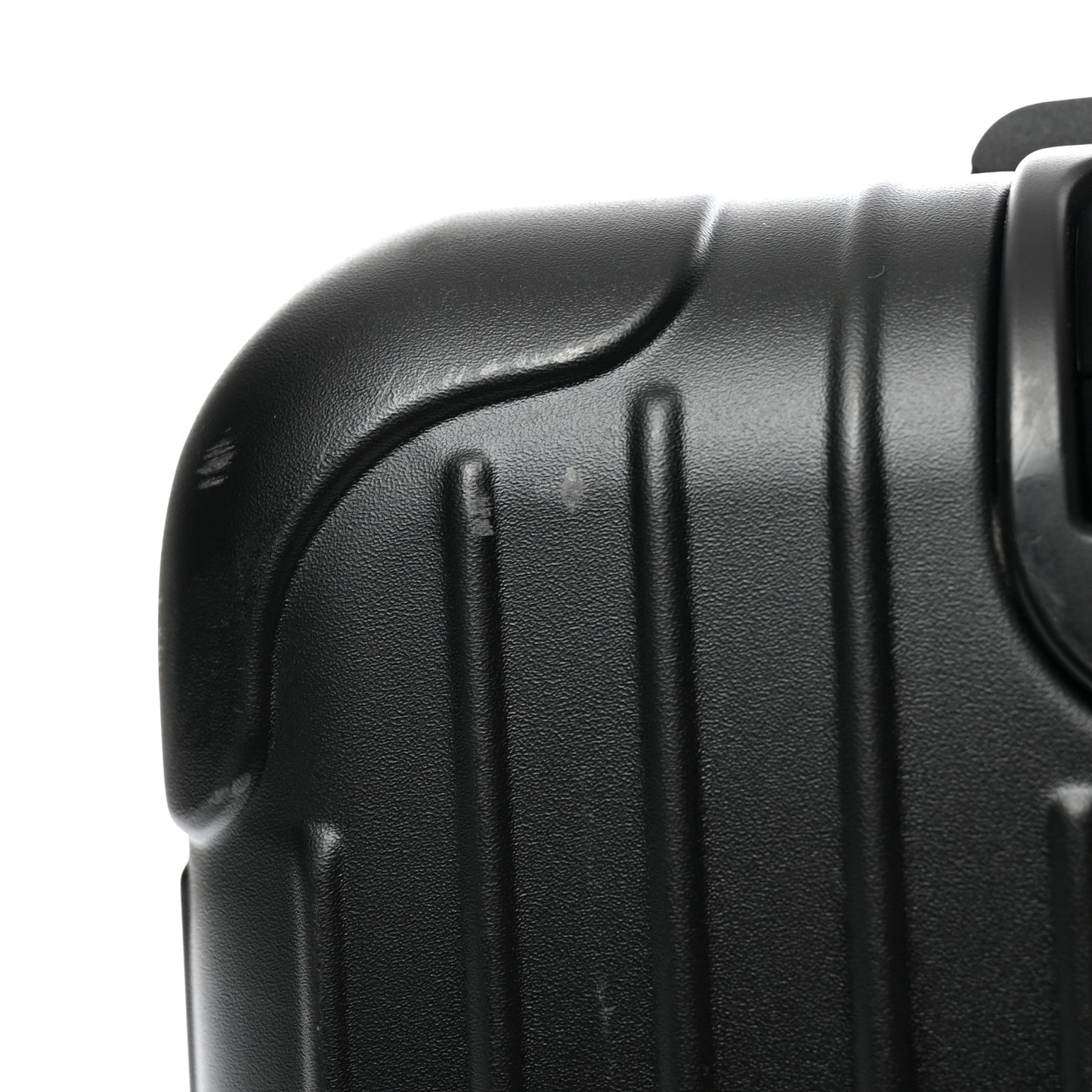 Matte Polycarbonate Essential Check-In M Black
