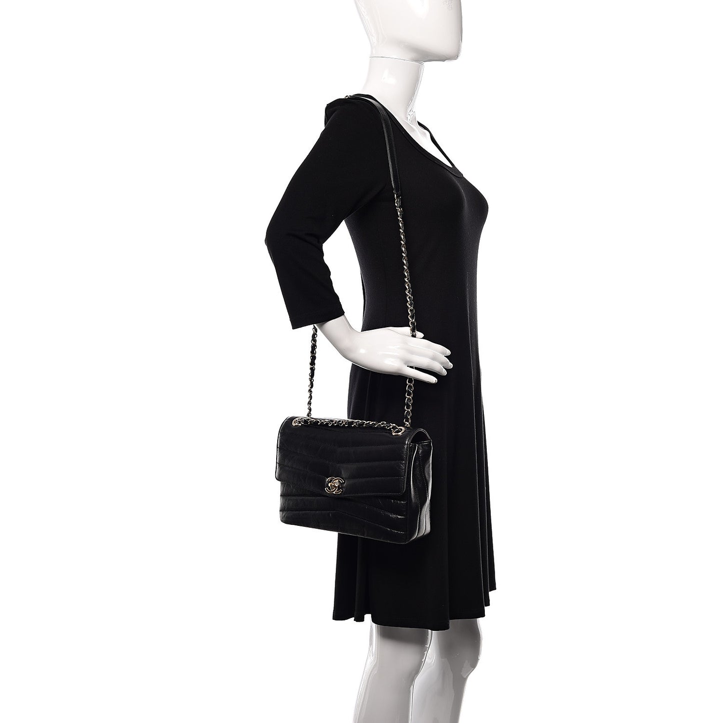 Shiny Lambskin Chevron Quilted Miroir Black