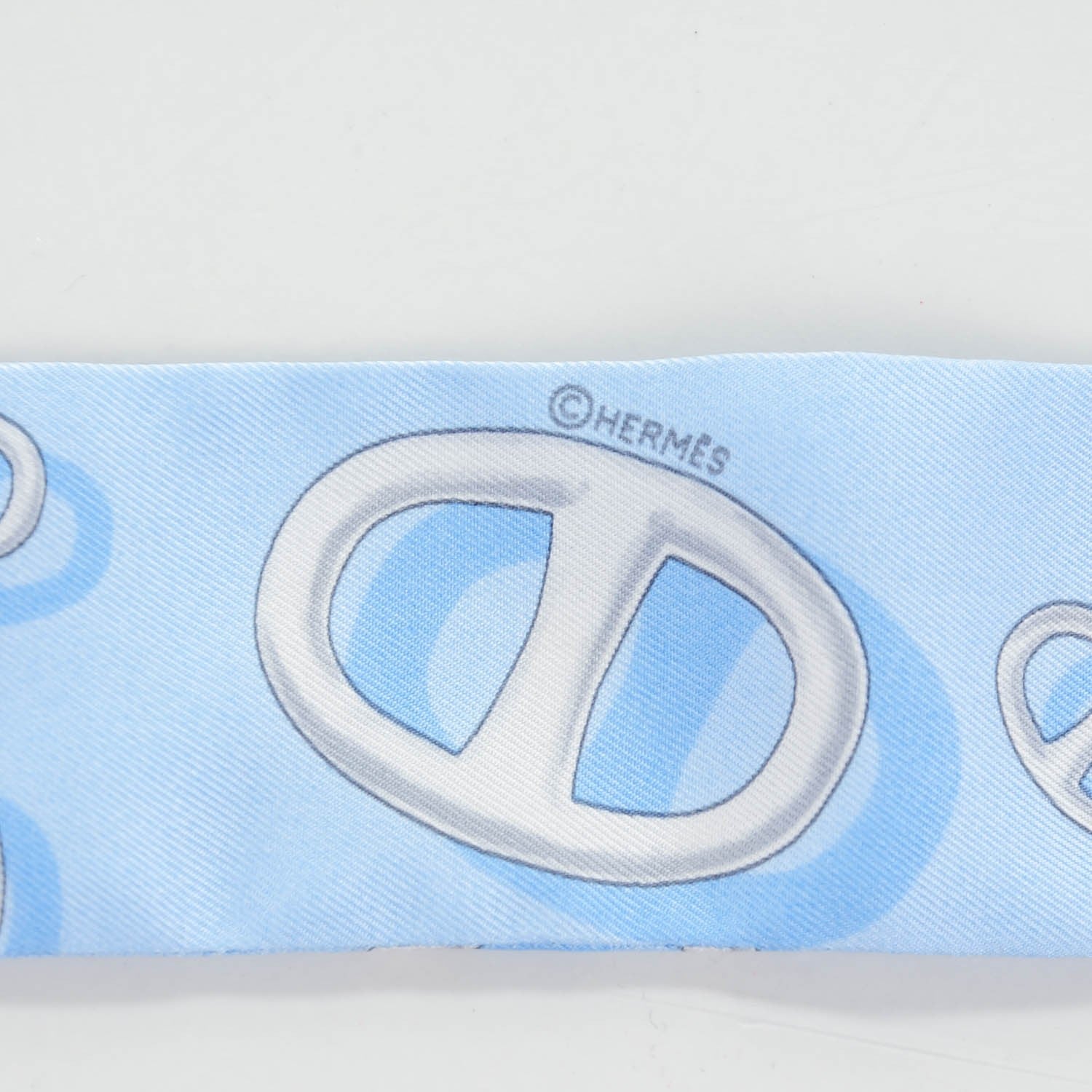 Hermes Silk Chaine d'Ancre Twilly Bleu Ciel Gris Clair 4 of 5