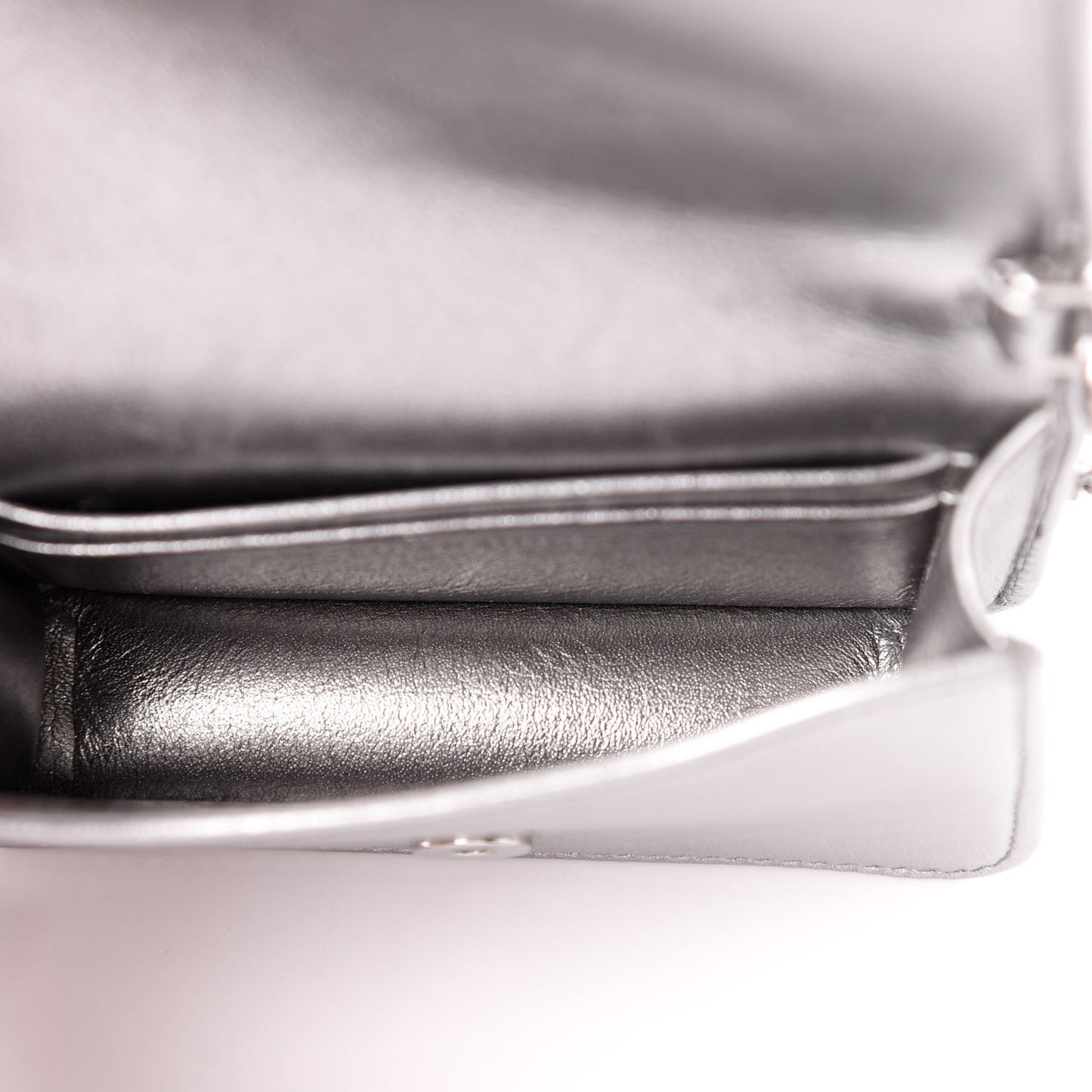 Nappa Matelasse Crystal Chain Card Holder Cromo