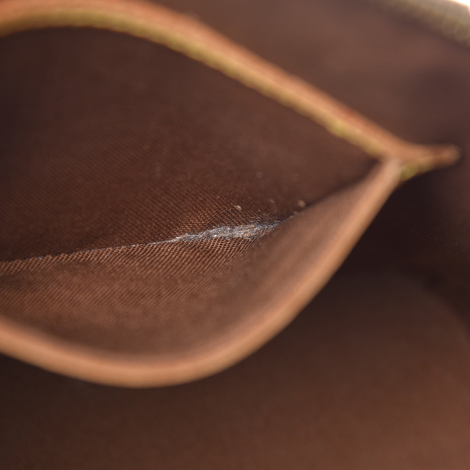 Louis Vuitton Monogram Alma PM 8 of 20