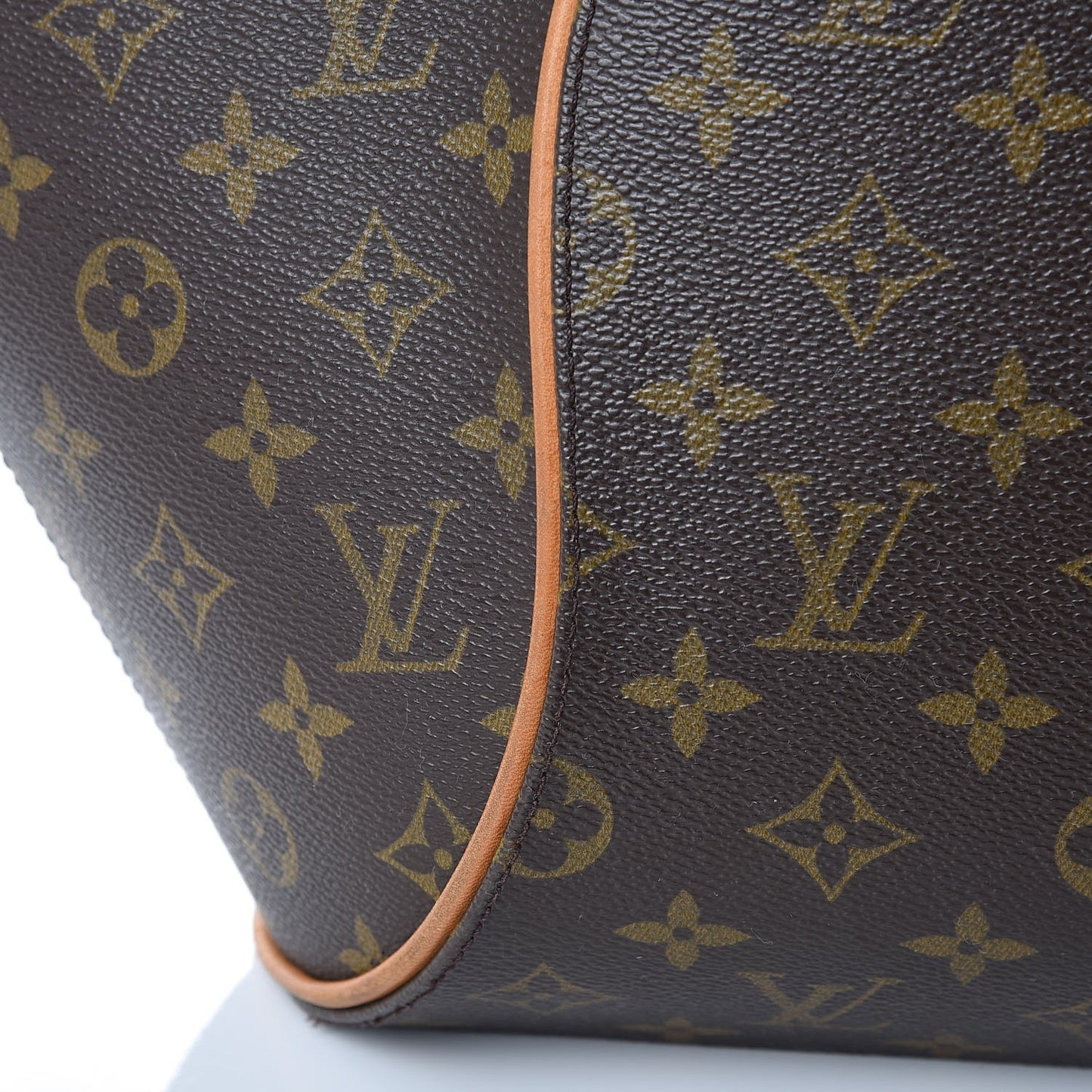 Monogram Ellipse MM