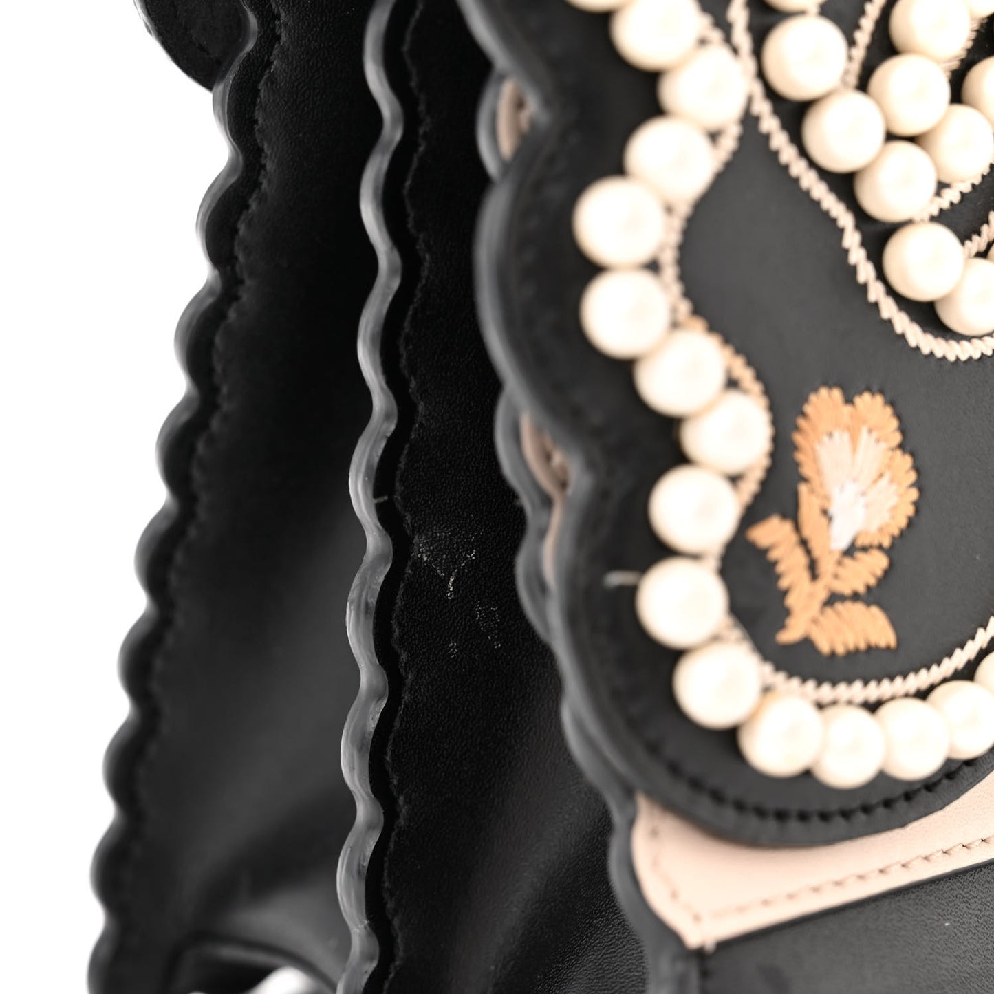 Vitello Liberty Pearl Bi-Color Flowers and Bows Scalloped Studded Kan I Shoulder Bag Black Camelia