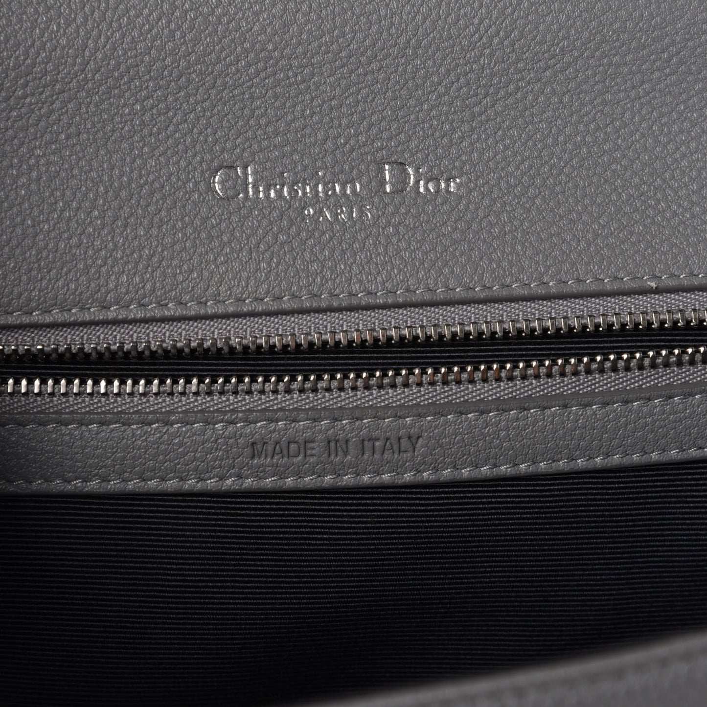 Grained Calfskin Medium Diorama Flap Bag Gris