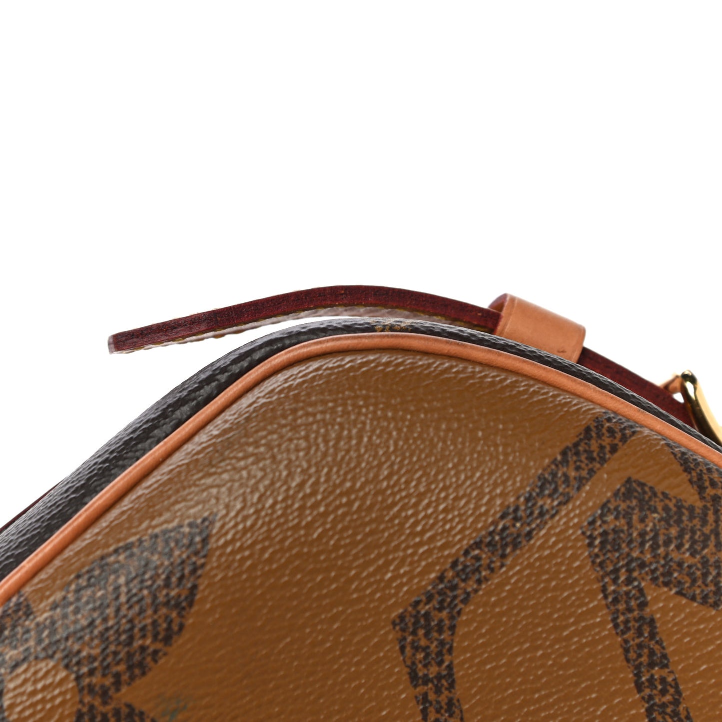 Reverse Monogram Giant Boite Chapeau Souple