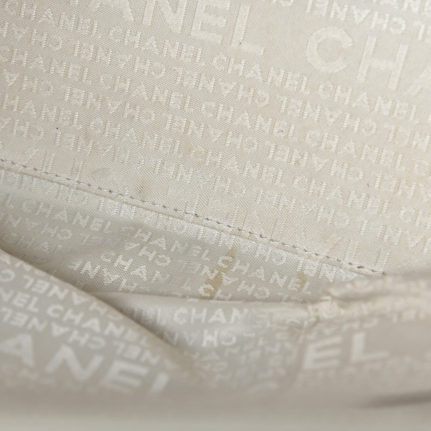 Chanel Caviar Square Stitched Tote White 9 of 13
