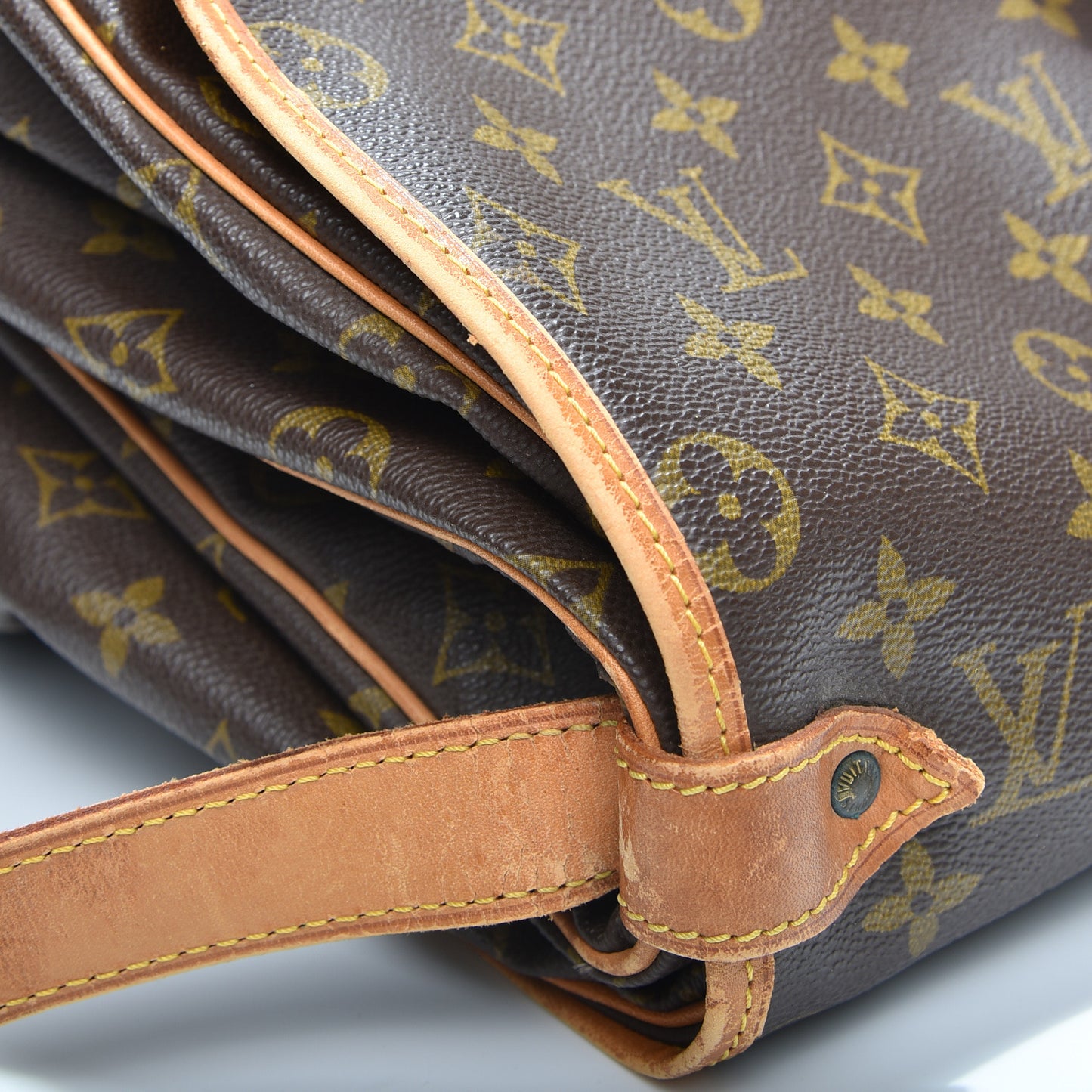Monogram Saumur 35
